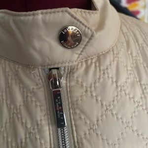 Laundry by Shelli Segal Long Sleeve. 3/4 length Size Small. machine wash/dry.